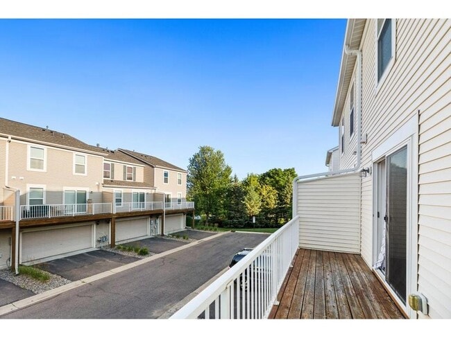 Building Photo - 899 Ledgestone Dr