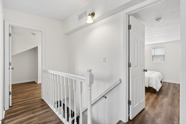 Building Photo - 146 W Felton Ave