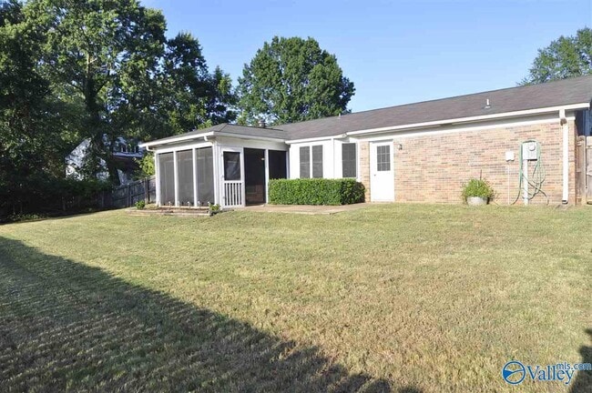 Building Photo - 1200 SE Maebeth Cir