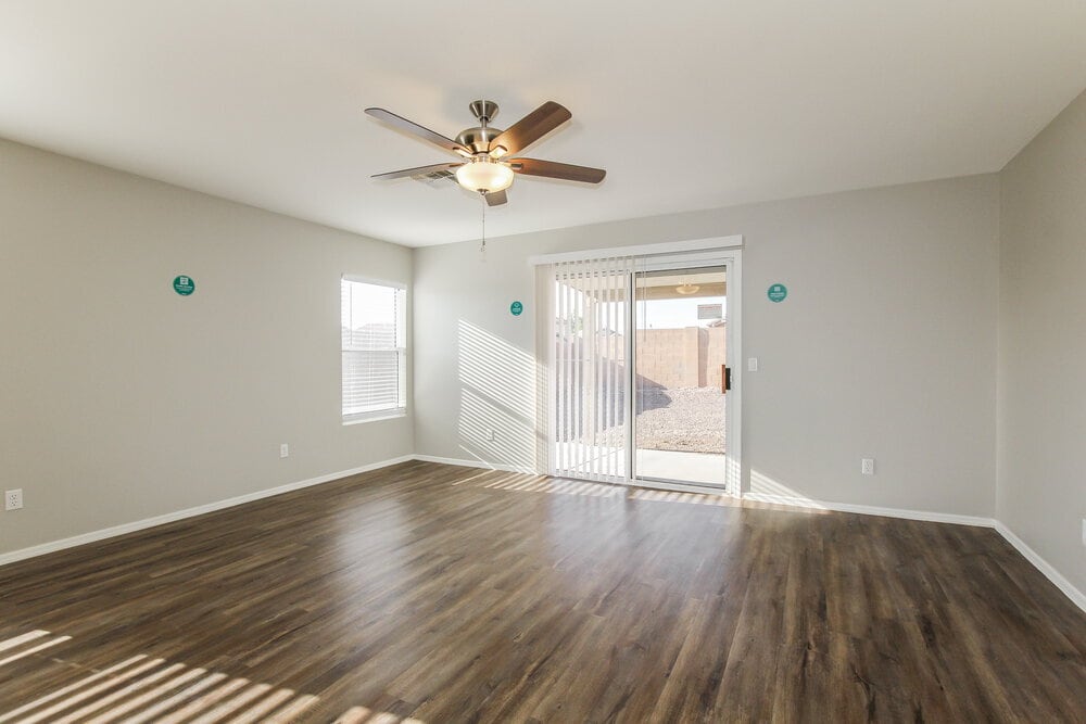 Building Photo - 12438 W Willow Ave