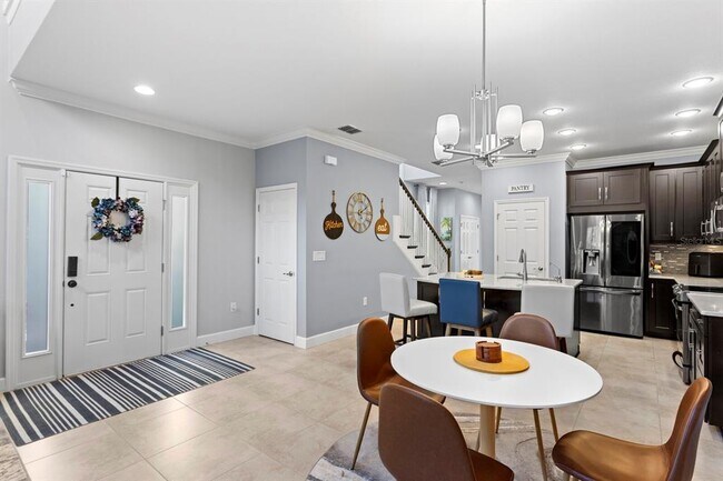 Building Photo - 8711 Terracina Lake Dr