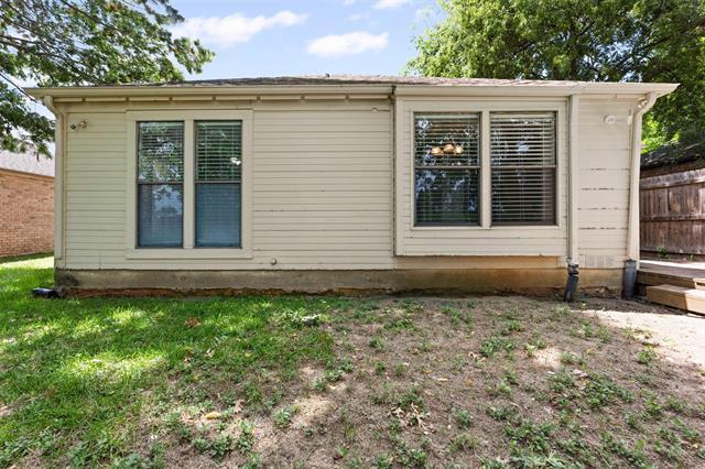 Building Photo - 841 Country Club Pl