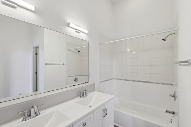 Building Photo - AVAILABLE NOW! 3 Bedroom, 2 Bath with Private Balcony off Primary Bedroom in St. Augustine Shores...