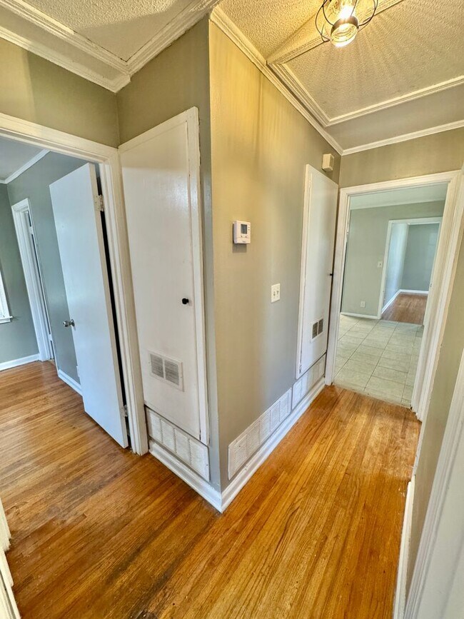 Building Photo - Beautifully Updated 3-Bedroom, 2-Bath Home...