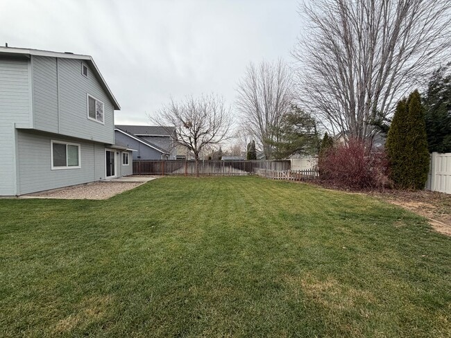 Building Photo - Perfect 4 bed 2.5 ba home in the desirable Sundance Subdiv. off McMillan & Meridian Rd.