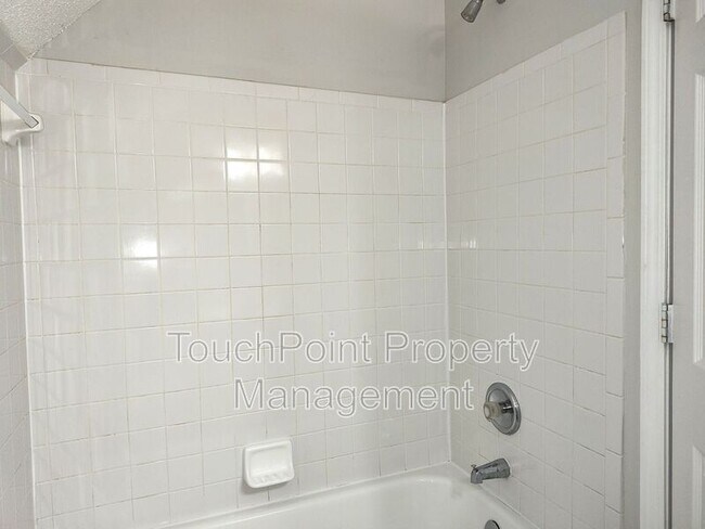 Building Photo - 14830 Cane Field Dr