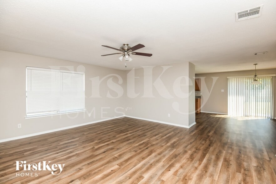 Building Photo - 920 Dove Meadows Dr