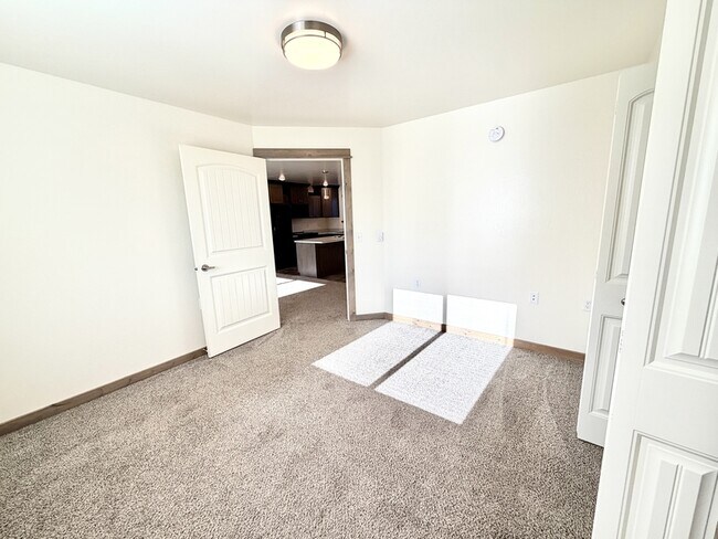 Building Photo - 901 Gibbon St