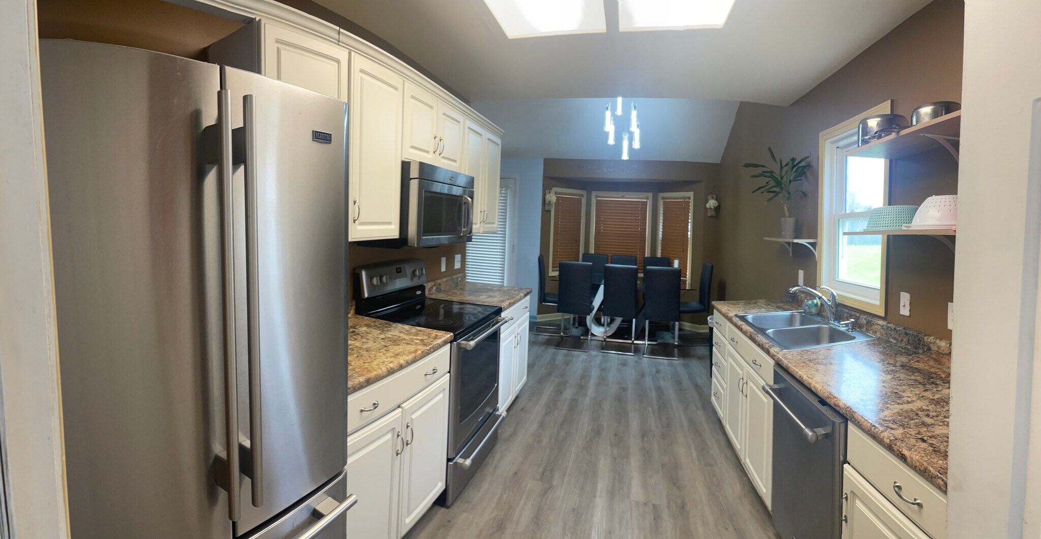 Building Photo - 906 Autumn Ridge Ln