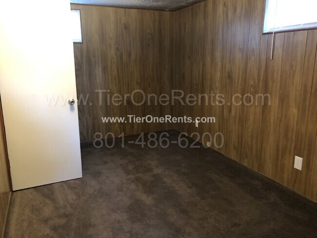 Building Photo - NO DEPOSIT option available for qualified ...