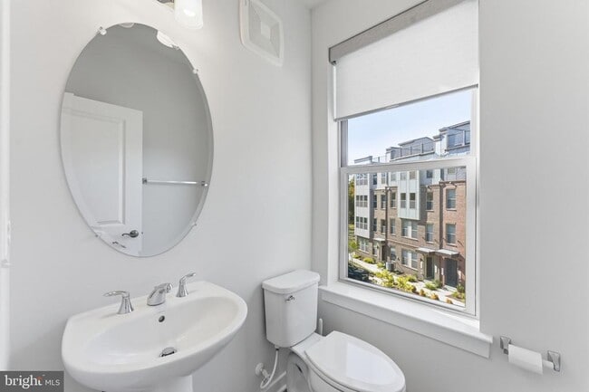 Building Photo - 2490 Connector Aly