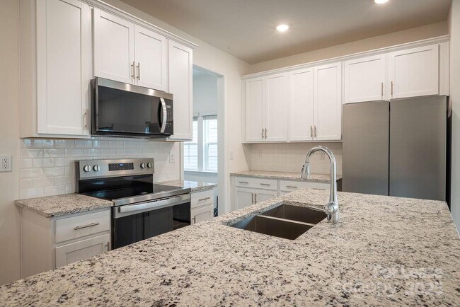 Building Photo - 5021 Cherry Gum Ct