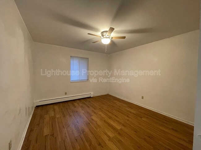 Building Photo - 2860 S 9th St