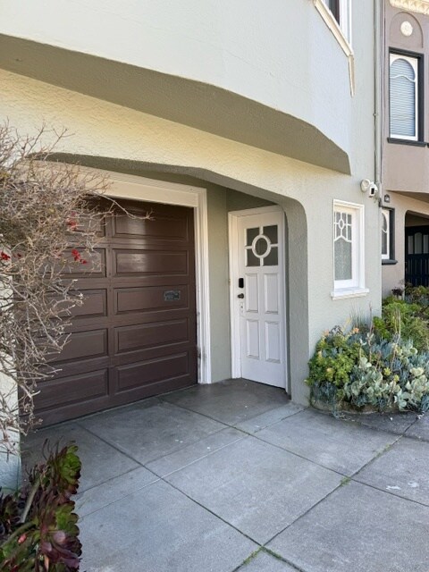 Building Photo - 1322 31st Ave