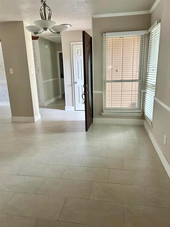 Building Photo - 22706 Garden Canyon Dr