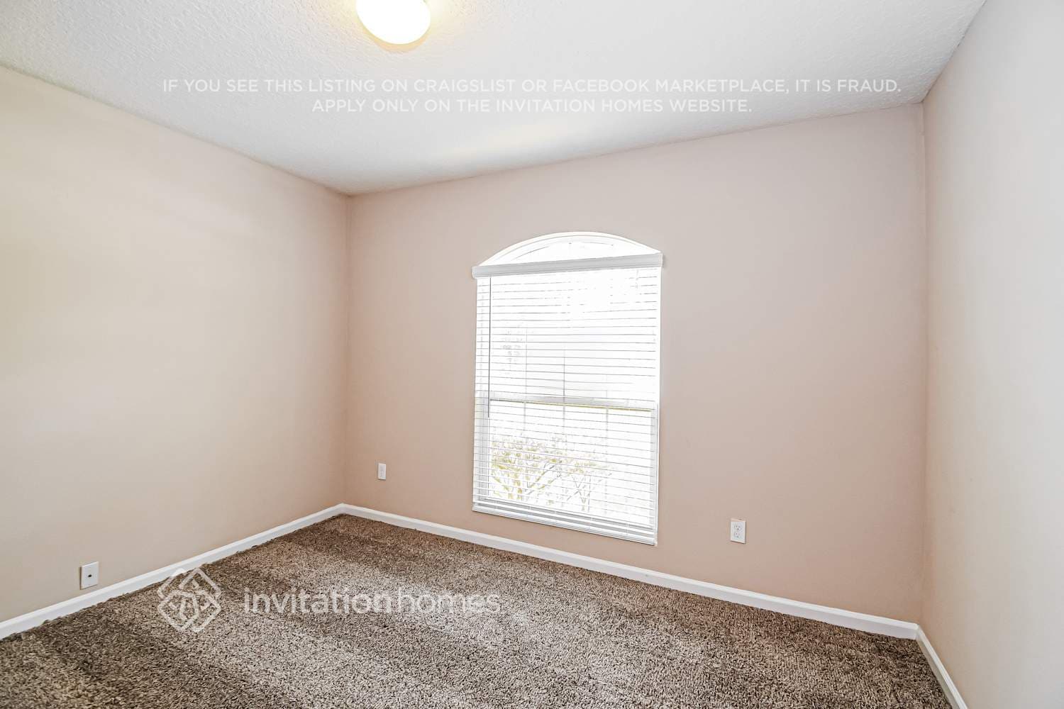 Building Photo - 308 W Adelaide Dr