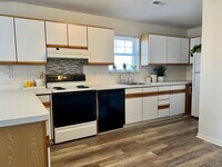 Building Photo - 8708 Macomb St