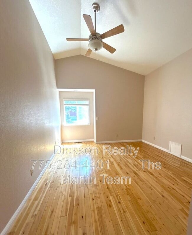 Building Photo - 3245 Marthiam Ave