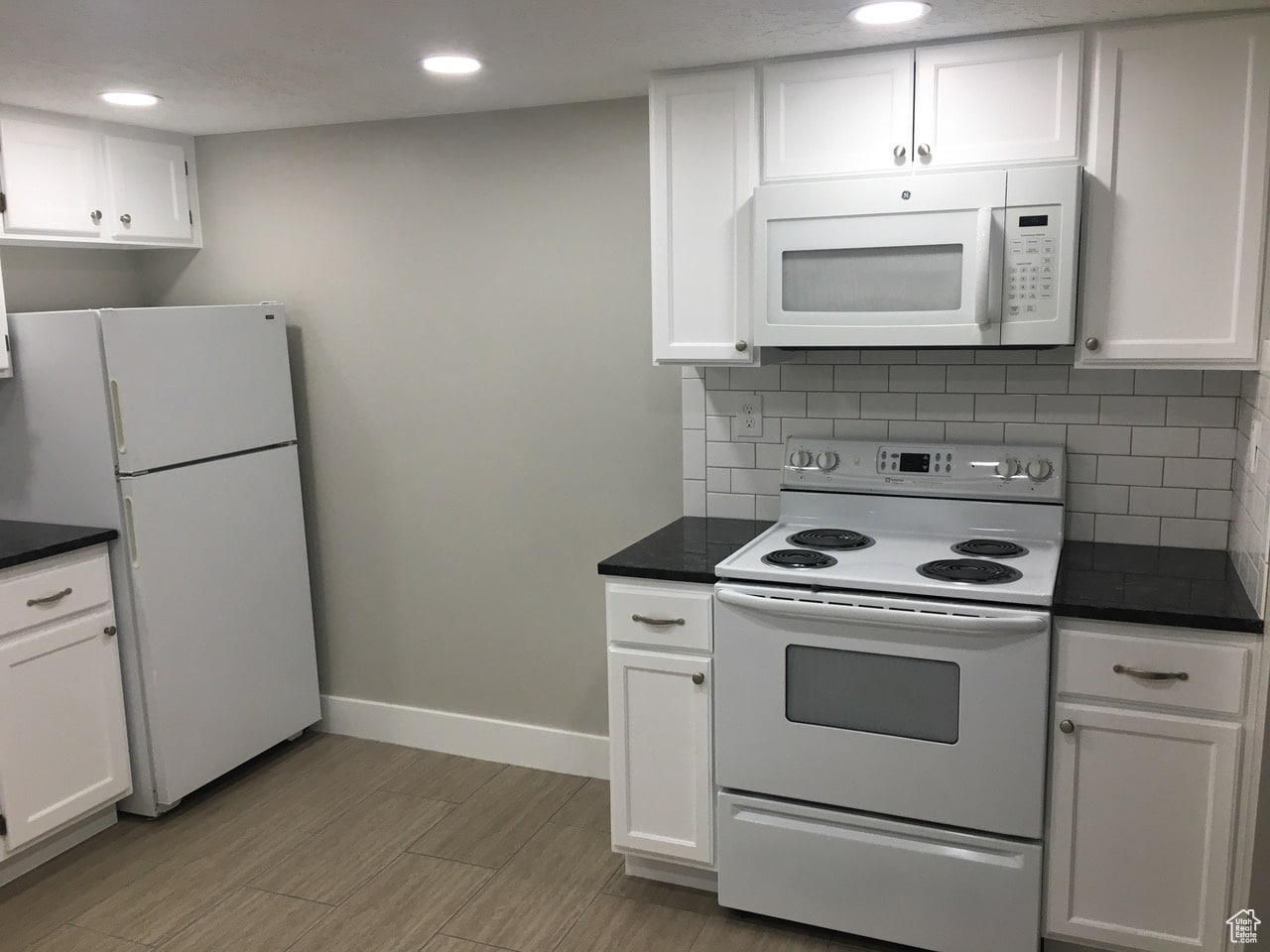 Building Photo - 378 E Center St