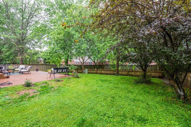 Building Photo - 511 Prince of Wales Ct