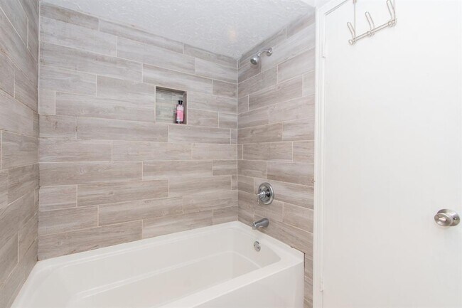 Building Photo - 5414 Forest Timbers Dr