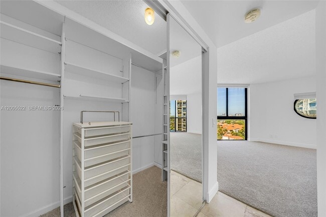 Building Photo - 3610 Yacht Club Dr