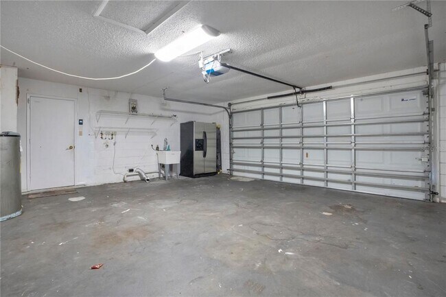 Building Photo - 4805 Kingston Cir