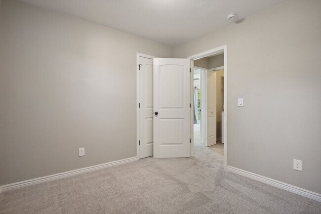 Building Photo - Market at Chapel Hills 4BD on .6 acre Lot