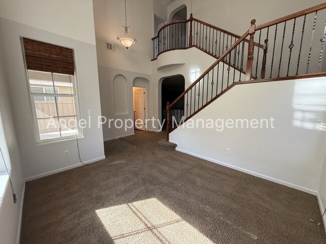 Building Photo - 3055 Brunnet Ln