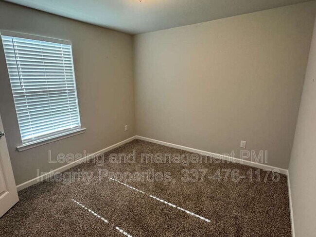 Building Photo - 113 S Lakepointe Dr