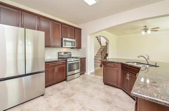 Building Photo - 5610 White Camelia Ct