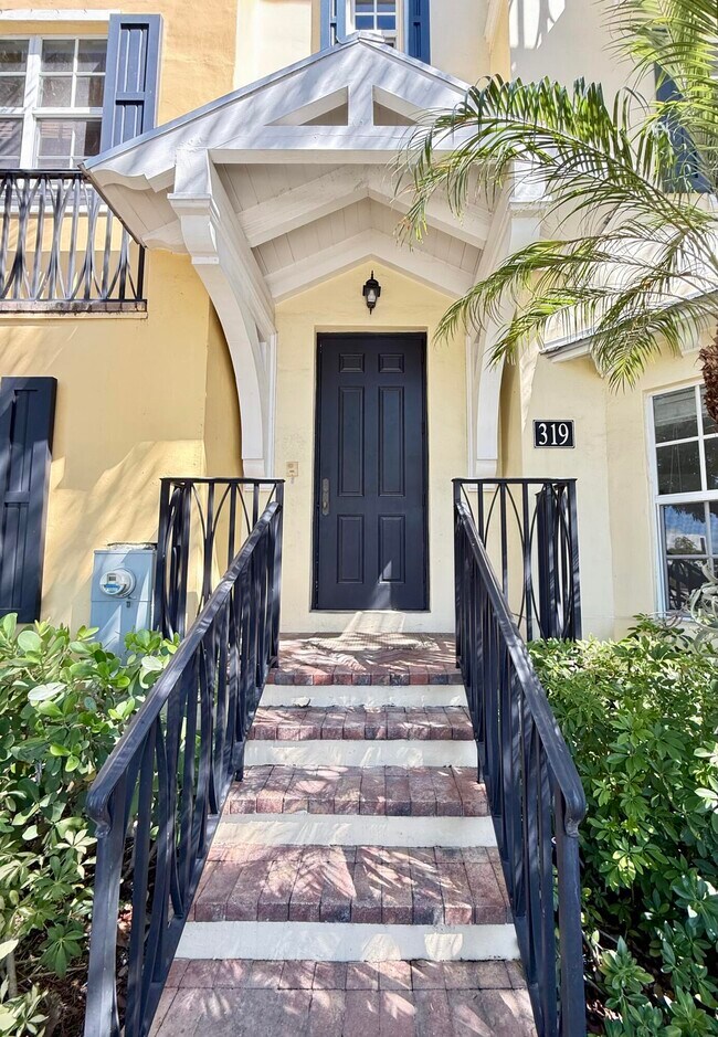 Building Photo - 319 Flamingo Dr