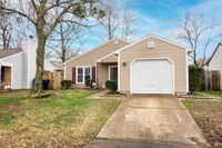 Building Photo - Adorable 3 bedroom 2 bath Ranch Home