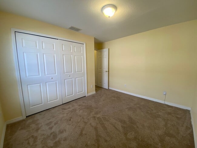 Building Photo - 487 Winwood Ct