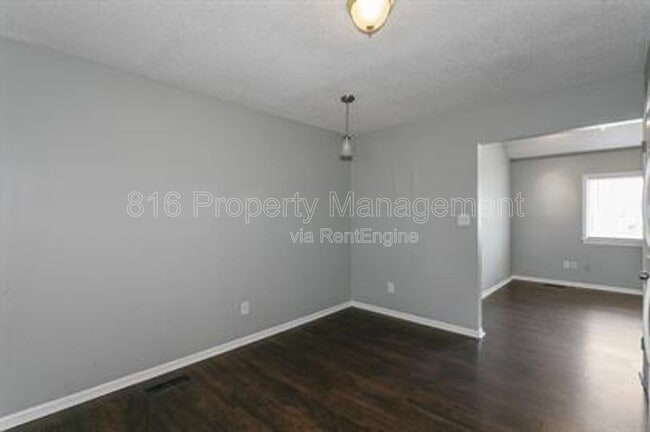 Building Photo - 1229 W Hayward Ave