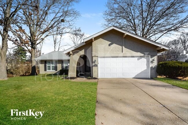 Primary Photo - 213 Hollyberry Ct