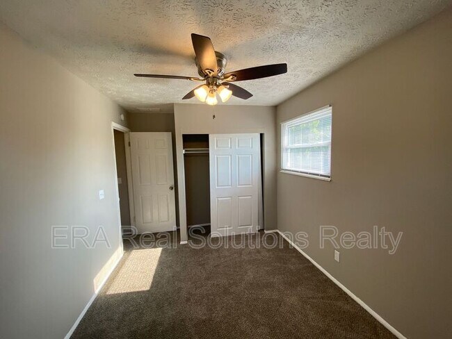 Building Photo - 2562 Bracebridge Dr