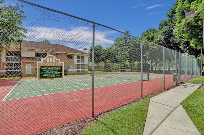 Building Photo - 801 NW 91st Terrace