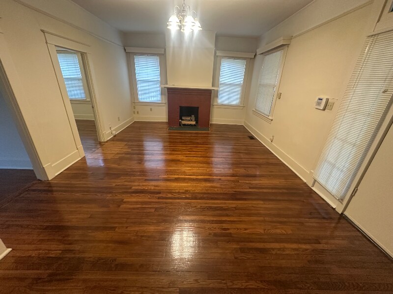 Building Photo - 515 W 24th St