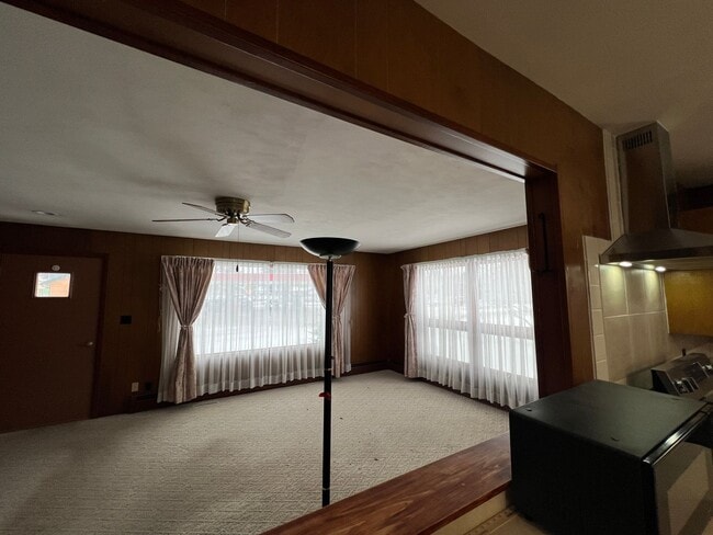 Building Photo - Click the “Apply Now” button or email wapmrentals@gmail.com for a prompt response.