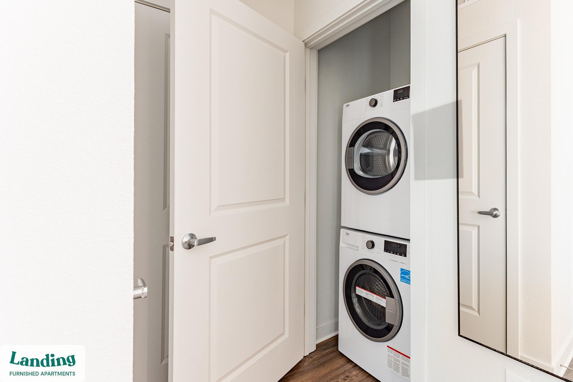 Building Photo - 1225 Utica Dr