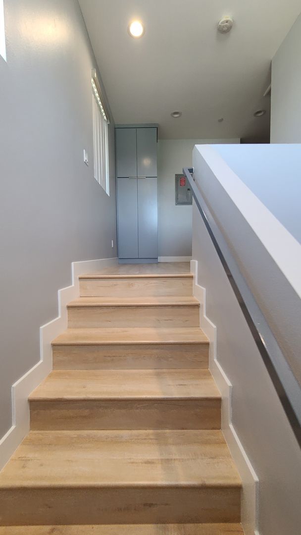 Building Photo - 84(142-144 1/2)