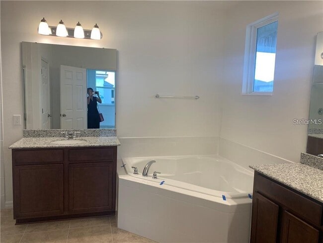 Building Photo - 14765 Seton Creek Blvd