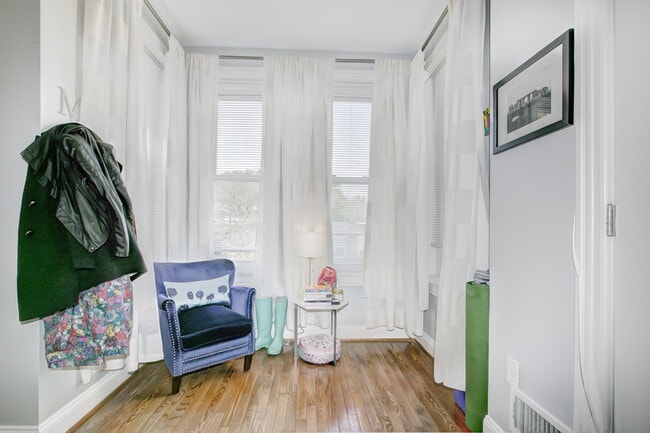 Building Photo - 1631 4th St NW