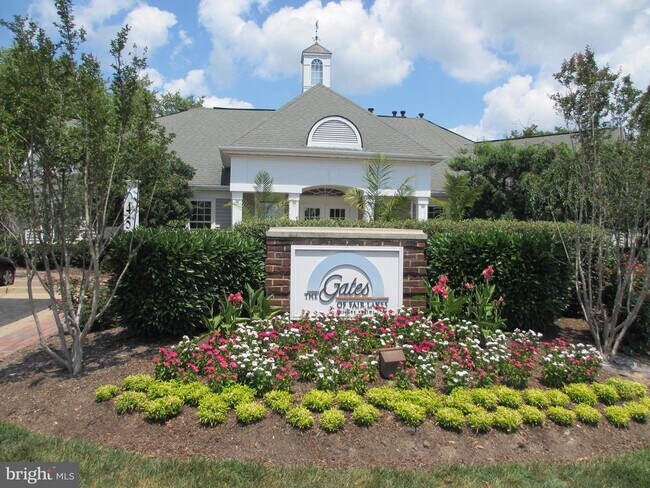 Building Photo - 12852 Fair Briar Ln