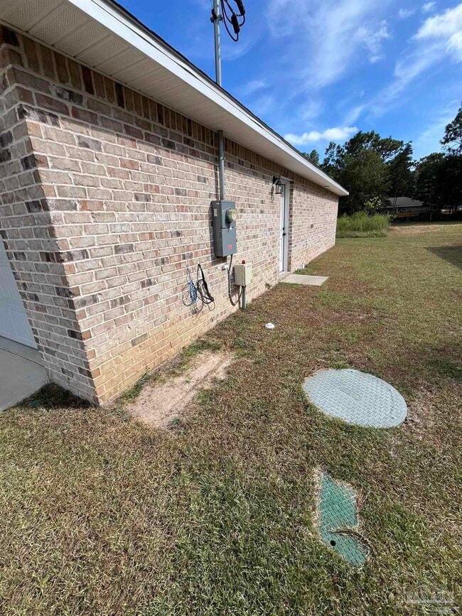 Building Photo - 8379 Molina St