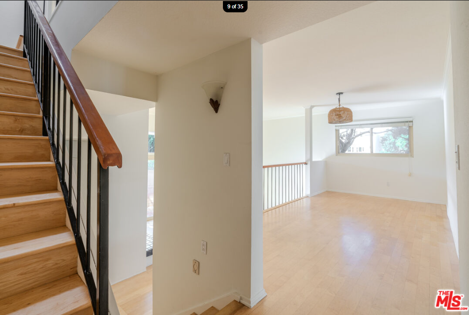 Building Photo - 11260 Overland Ave