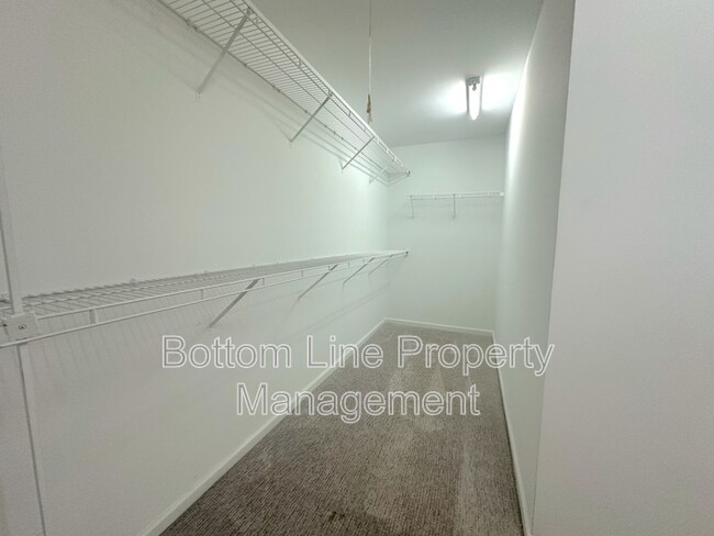 Building Photo - 4845 Chesney St NW