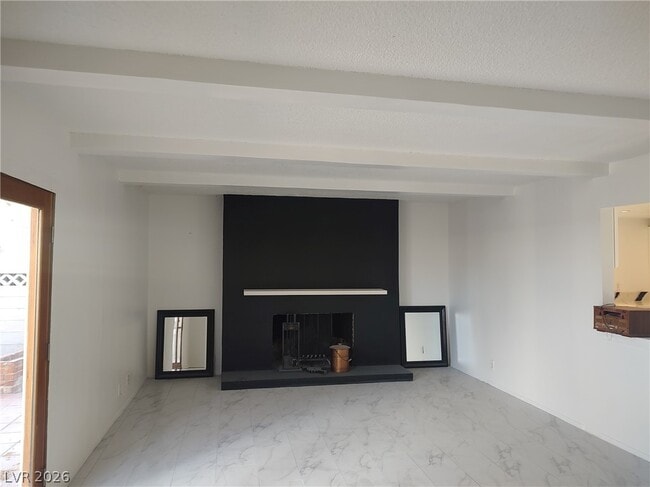 Building Photo - 2005 E Oakey Blvd