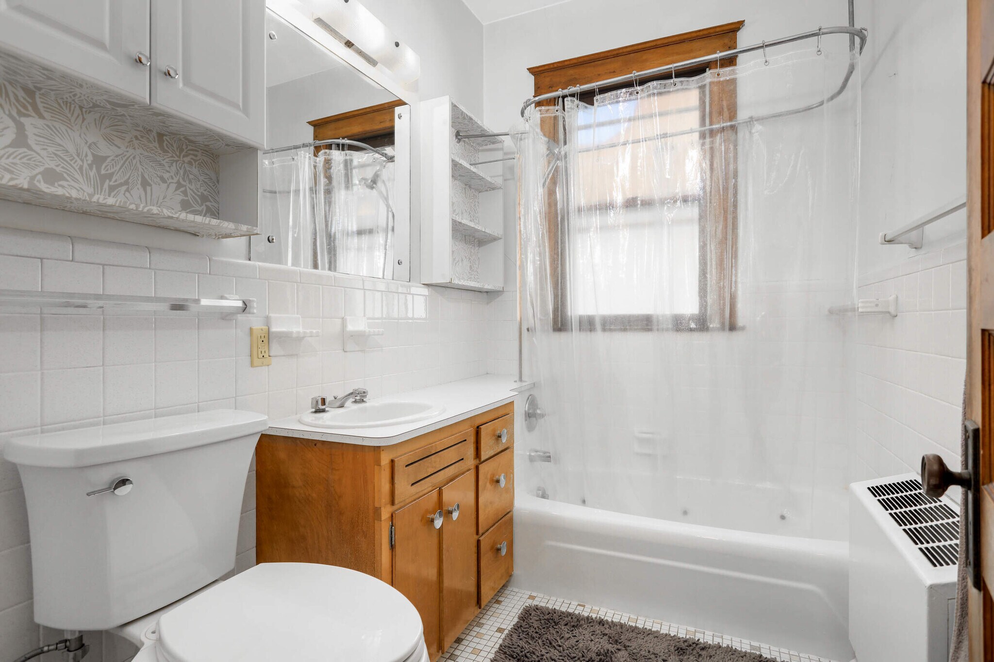 bathroom - 2220 26th Ave S